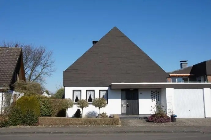 Erfolgreich verkauftes freistehendes Einfamilienhaus in Mönchengladbach-Giesenkirchen